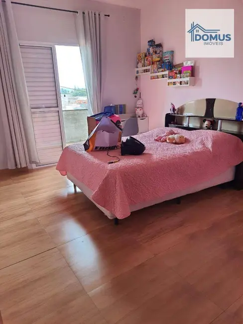 Foto 9 de Sobrado com 3 quartos à venda, 175m2 em Sao Jose Dos Campos - SP