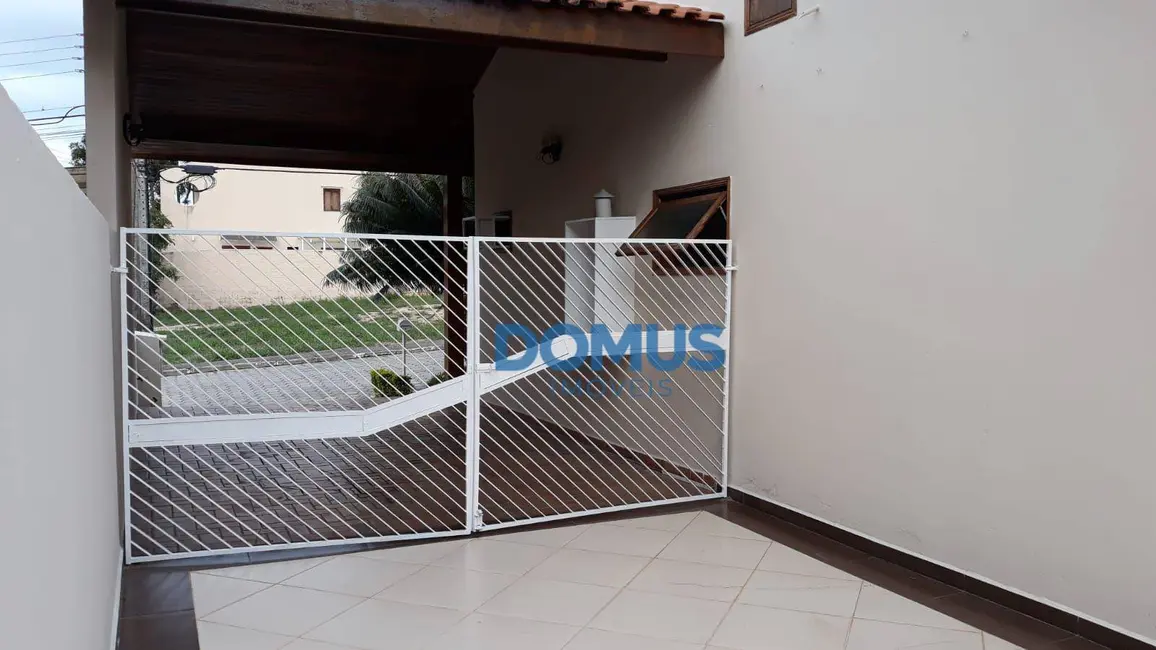 Foto 3 de Casa de Condomínio com 3 quartos à venda, 275m2 em Cacapava - SP