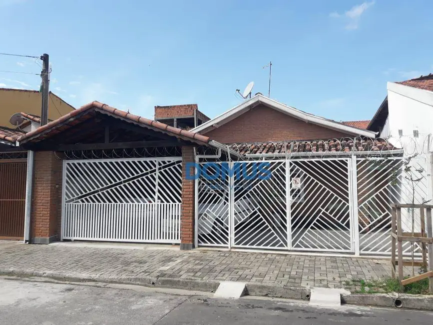 Foto 1 de Casa com 3 quartos à venda, 250m2 em Sao Jose Dos Campos - SP