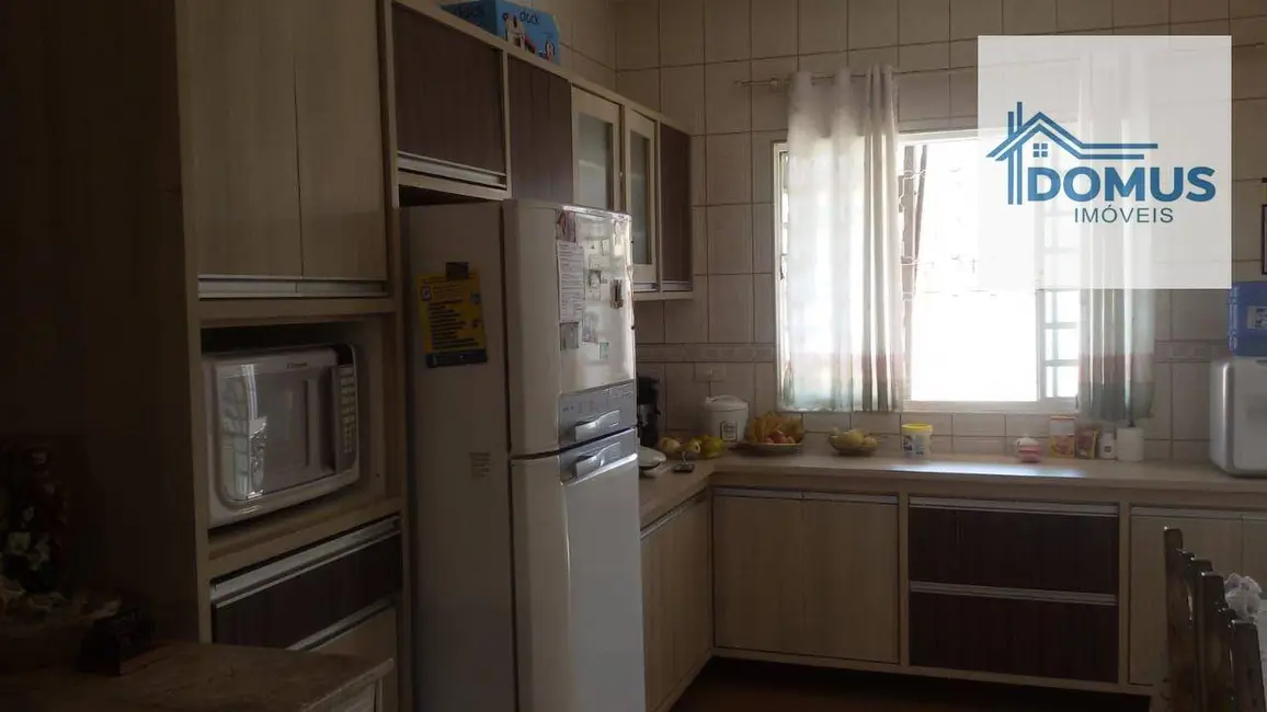 Foto 2 de Casa com 3 quartos à venda, 282m2 em Sao Jose Dos Campos - SP