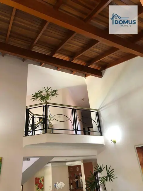 Sobrado com 3 quartos à venda, 550m2 em Jardim Maria Cândida, Cacapava - SP - imagem 6 Foto 6 de Sobrado com 3 quartos à venda, 550m2 em Jardim Maria Cândida, Cacapava - SP