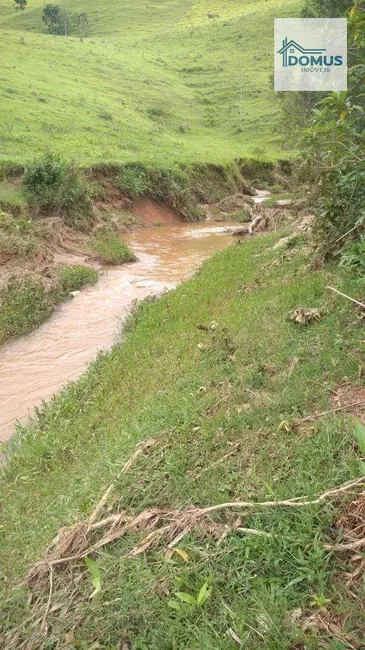 Foto 2 de Chácara com 2 quartos à venda, 22800m2 em Monteiro Lobato - SP