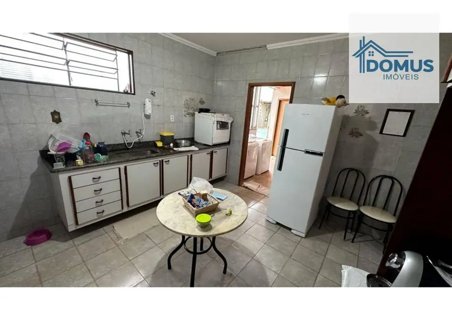 Casa com 5 quartos à venda, 490m2 em Parque Residencial Cidade Universitária, Ribeirao Preto - SP - imagem 9 Foto 9 de Casa com 5 quartos à venda, 490m2 em Parque Residencial Cidade Universitária, Ribeirao Preto - SP