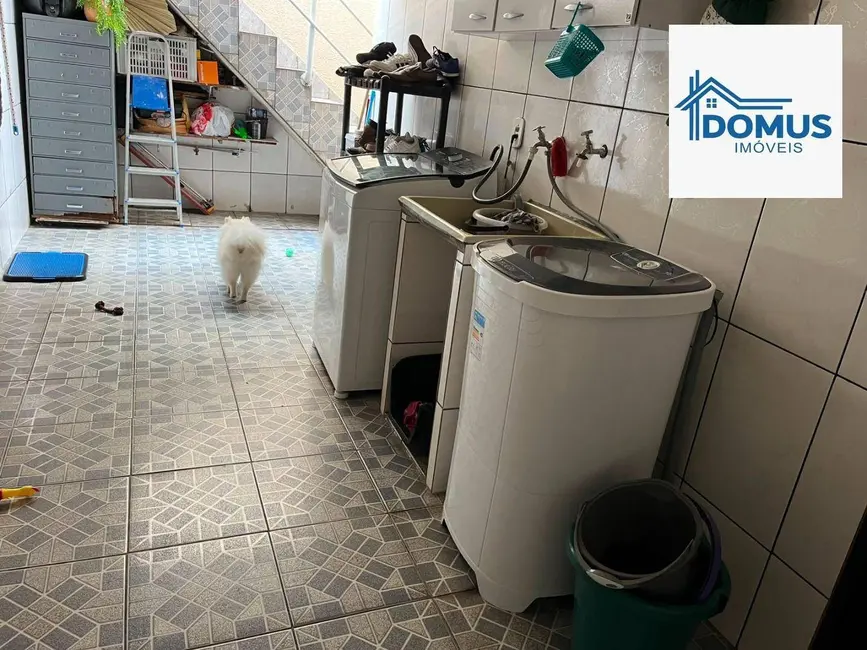 Foto 9 de Sobrado com 4 quartos à venda, 130m2 em Sao Jose Dos Campos - SP