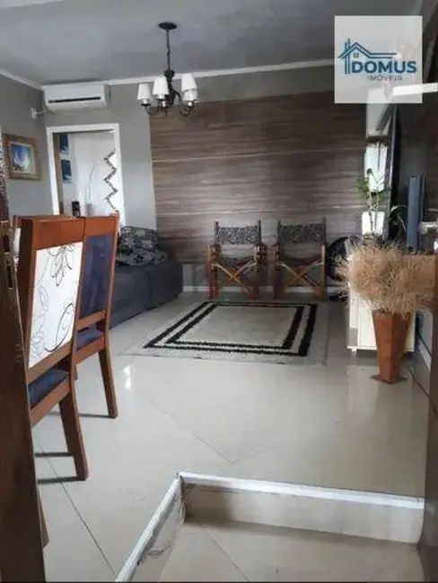 Foto 5 de Sobrado com 4 quartos à venda, 220m2 em Sao Jose Dos Campos - SP