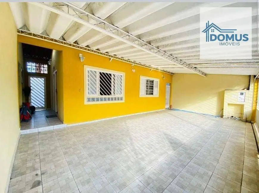 Foto 1 de Casa com 3 quartos à venda, 250m2 em Sao Jose Dos Campos - SP