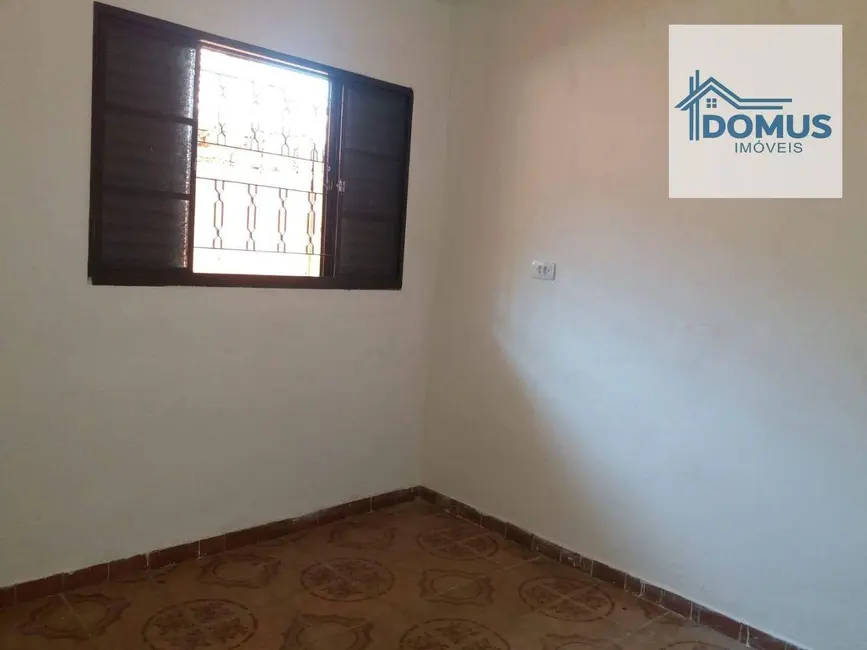 Casa com 3 quartos para alugar, 150m2 em Sao Jose Dos Campos - SP - imagem 5 Foto 5 de Casa com 3 quartos para alugar, 150m2 em Sao Jose Dos Campos - SP
