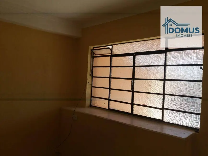 Casa com 3 quartos para alugar, 150m2 em Sao Jose Dos Campos - SP - imagem 4 Foto 4 de Casa com 3 quartos para alugar, 150m2 em Sao Jose Dos Campos - SP