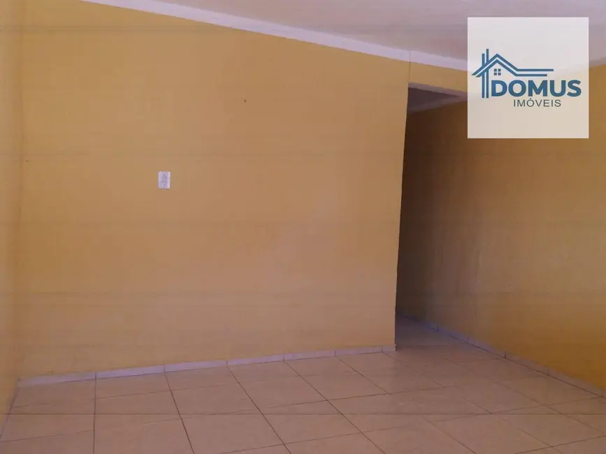 Casa com 3 quartos para alugar, 150m2 em Sao Jose Dos Campos - SP - imagem 3 Foto 3 de Casa com 3 quartos para alugar, 150m2 em Sao Jose Dos Campos - SP