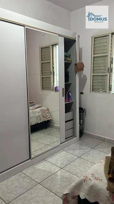 Foto 3 de Casa com 2 quartos à venda, 165m2 em Jardim Bela Vista, Jacarei - SP