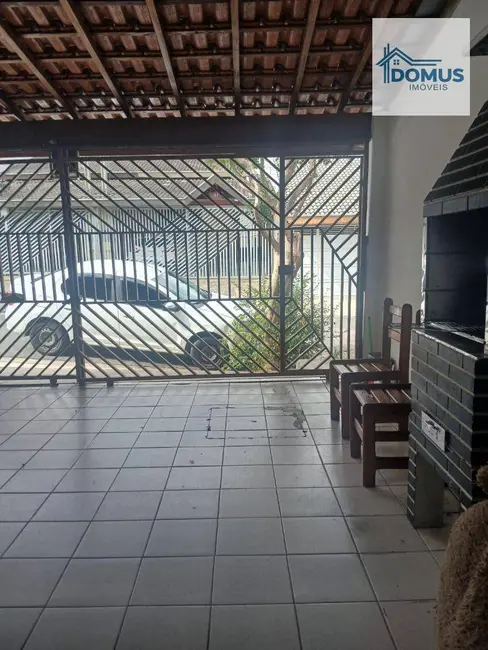 Casa com 2 quartos à venda, 150m2 em Sao Jose Dos Campos - SP - imagem 2 Foto 2 de Casa com 2 quartos à venda, 150m2 em Sao Jose Dos Campos - SP