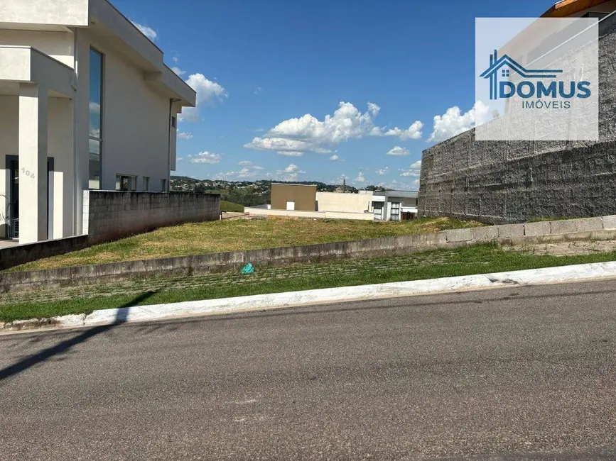 Foto 1 de Terreno / Lote à venda, 252m2 em Sao Jose Dos Campos - SP