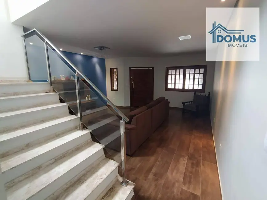 Casa com 3 quartos à venda, 168m2 em Sao Jose Dos Campos - SP - imagem 4 Foto 4 de Casa com 3 quartos à venda, 168m2 em Sao Jose Dos Campos - SP