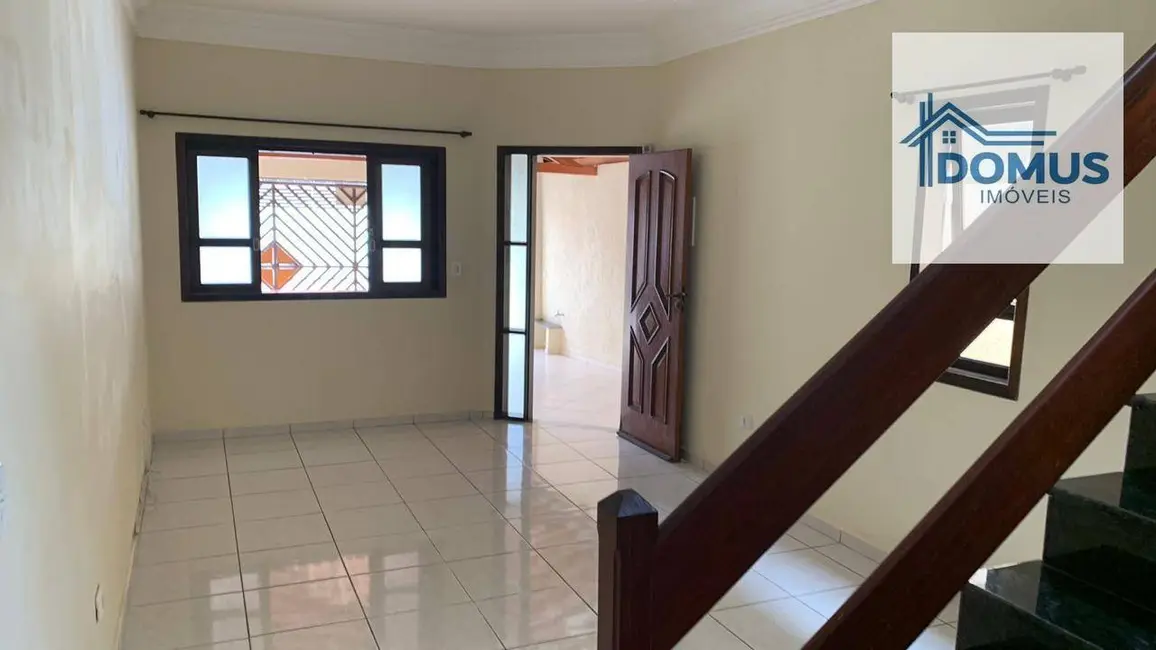 Foto 2 de Casa com 3 quartos à venda, 125m2 em Sao Jose Dos Campos - SP