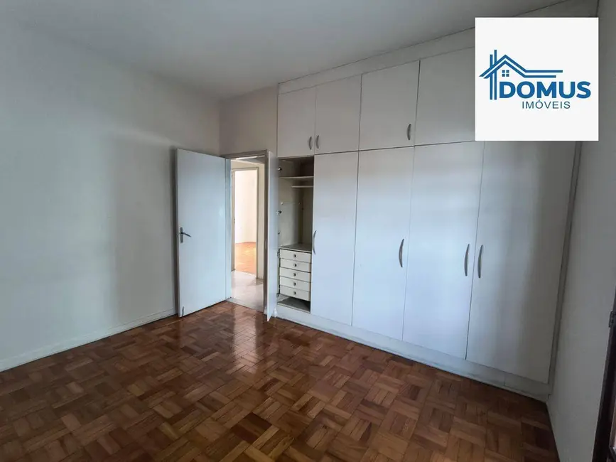 Foto 8 de Casa com 4 quartos para alugar, 156m2 em Sao Jose Dos Campos - SP