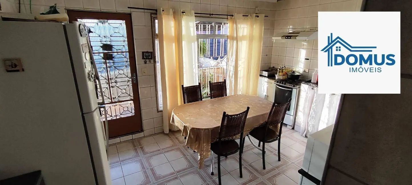 Foto 8 de Casa com 4 quartos à venda, 140m2 em Parque Maria Luiza, São Paulo - SP