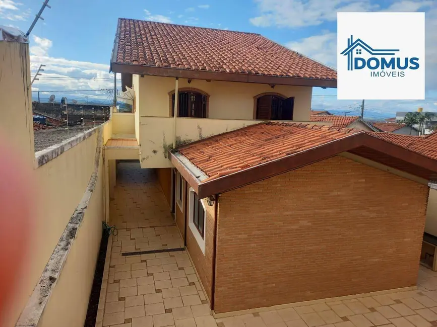 Foto 2 de Casa com 5 quartos à venda, 530m2 em Sao Jose Dos Campos - SP