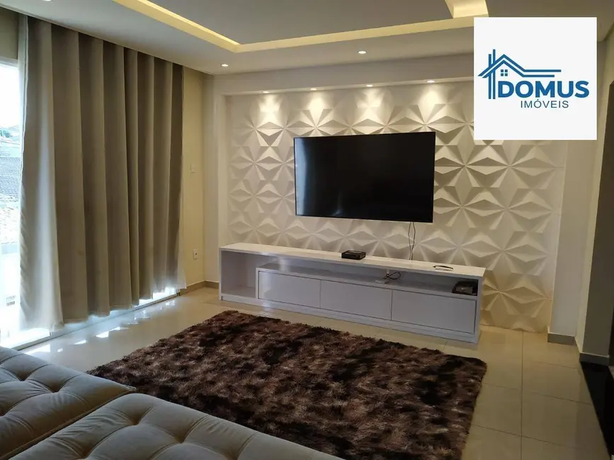 Foto 2 de Casa com 2 quartos à venda, 163m2 em Sao Jose Dos Campos - SP