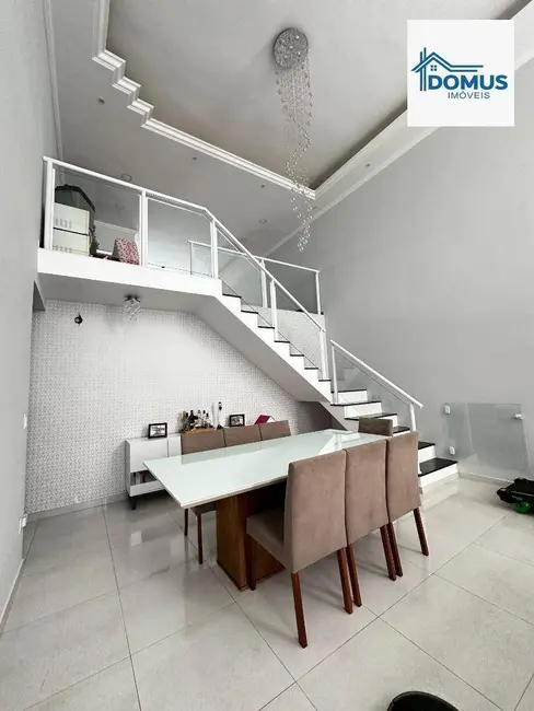 Foto 9 de Casa com 3 quartos à venda, 250m2 em Sao Jose Dos Campos - SP