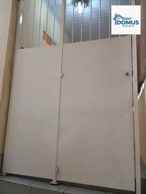 Foto 2 de Casa com 2 quartos à venda, 236m2 em Sao Jose Dos Campos - SP