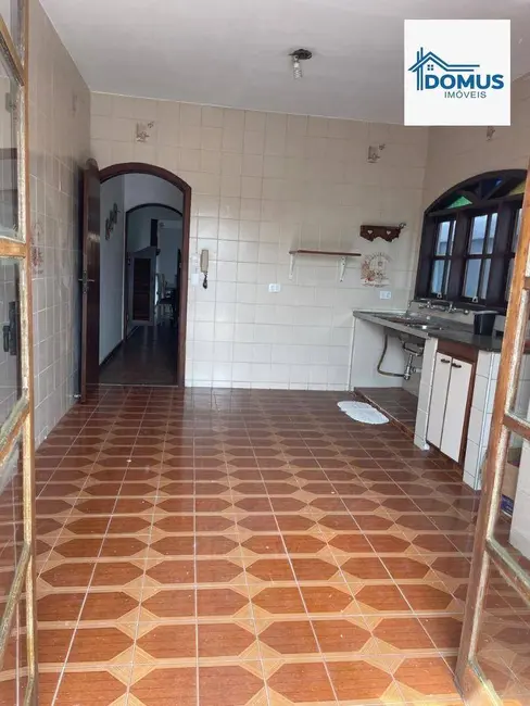 Casa com 4 quartos para alugar, 161m2 em Sao Jose Dos Campos - SP - imagem 3 Foto 3 de Casa com 4 quartos para alugar, 161m2 em Sao Jose Dos Campos - SP