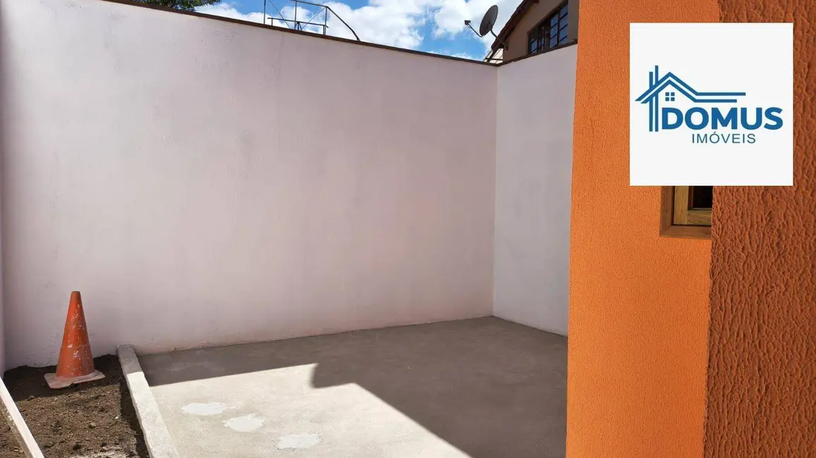 Foto 2 de Casa com 2 quartos à venda, 138m2 em Sao Jose Dos Campos - SP