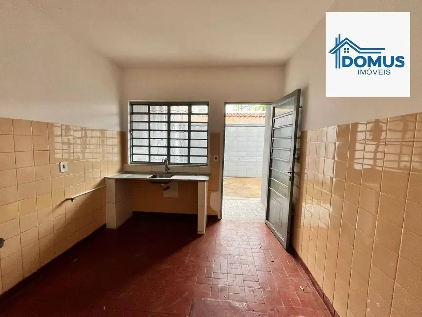 Foto 9 de Casa com 2 quartos para alugar, 161m2 em Sao Jose Dos Campos - SP