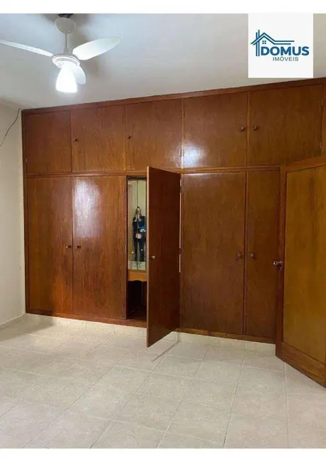 Foto 3 de Sobrado com 7 quartos à venda, 250m2 em Sao Jose Dos Campos - SP