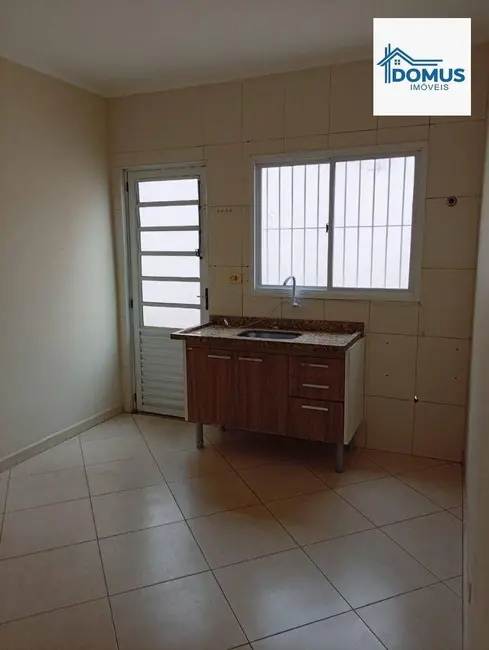 Foto 3 de Casa com 2 quartos para alugar, 140m2 em Sao Jose Dos Campos - SP