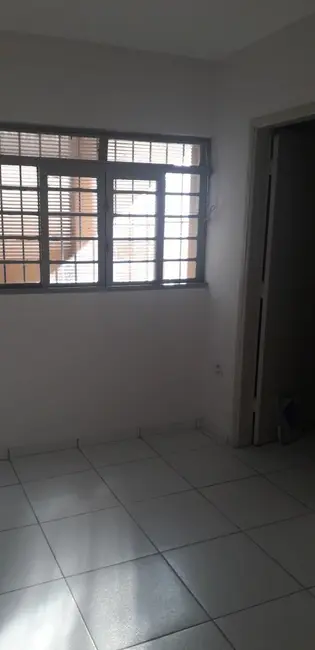 Casa com 2 quartos para alugar, 116m2 em Sao Jose Dos Campos - SP - imagem 4 Foto 4 de Casa com 2 quartos para alugar, 116m2 em Sao Jose Dos Campos - SP