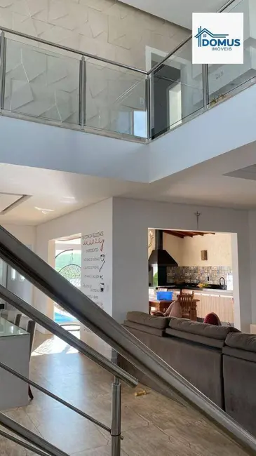 Foto 3 de Casa de Condomínio com 3 quartos para alugar, 325m2 em Sao Jose Dos Campos - SP