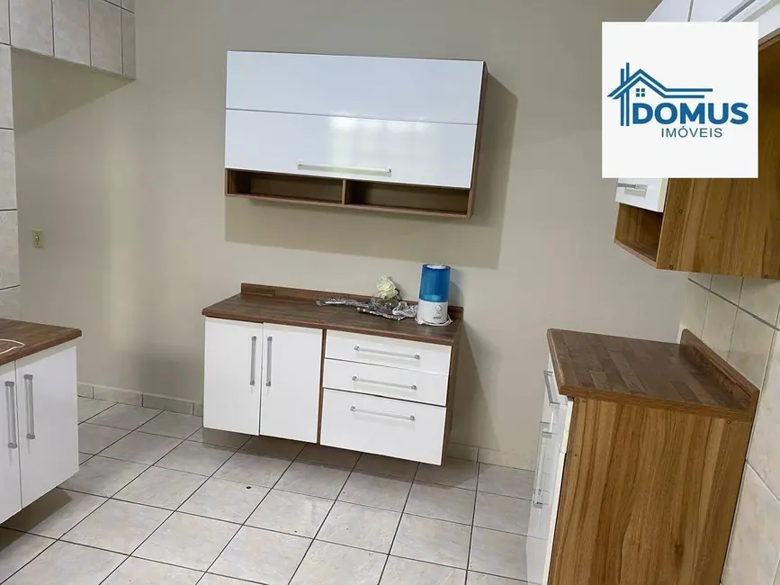 Casa com 2 quartos para alugar, 125m2 em Sao Jose Dos Campos - SP - imagem 2 Foto 2 de Casa com 2 quartos para alugar, 125m2 em Sao Jose Dos Campos - SP