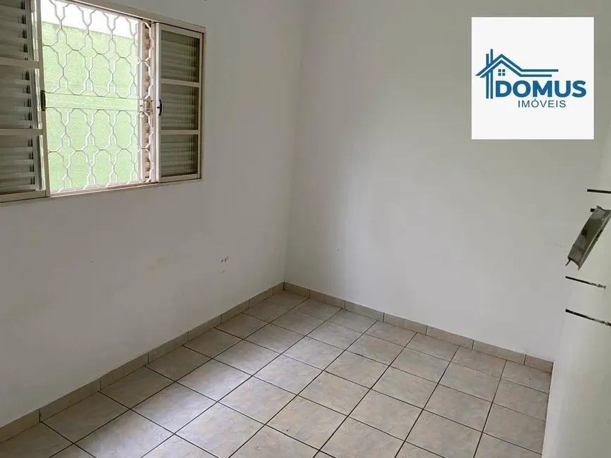 Casa com 2 quartos para alugar, 125m2 em Sao Jose Dos Campos - SP - imagem 8 Foto 8 de Casa com 2 quartos para alugar, 125m2 em Sao Jose Dos Campos - SP