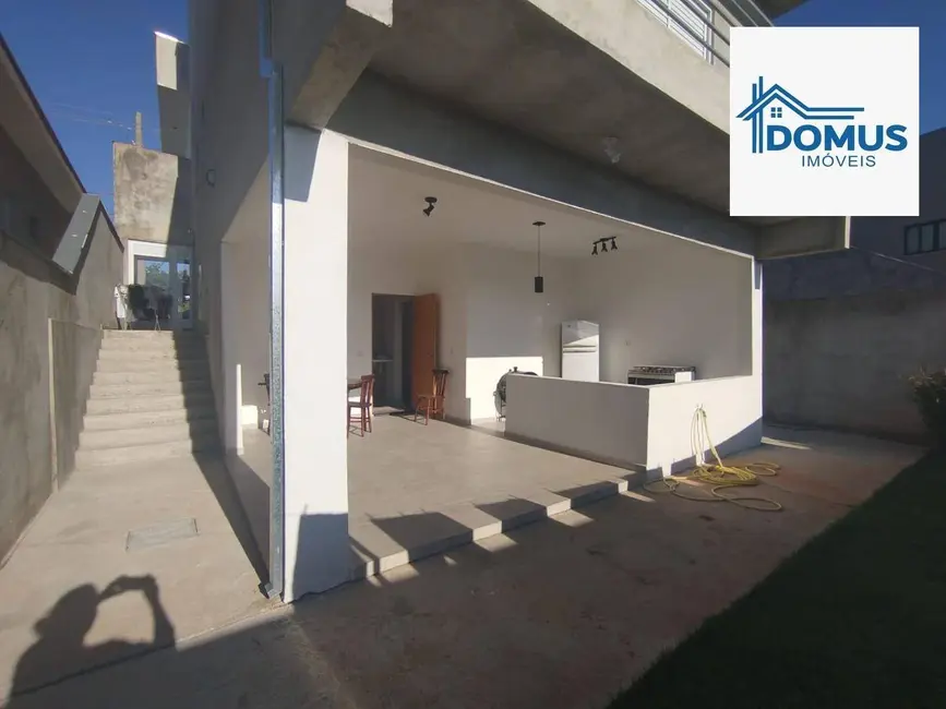 Foto 2 de Casa de Condomínio com 3 quartos à venda, 255m2 em Cacapava - SP