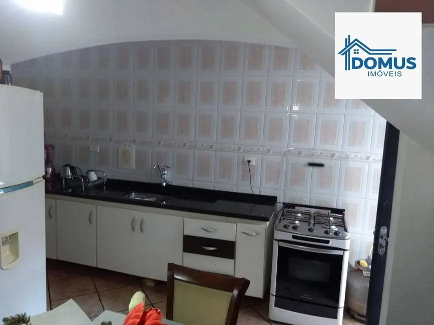 Casa com 4 quartos para alugar, 125m2 em Sao Jose Dos Campos - SP - imagem 4 Foto 4 de Casa com 4 quartos para alugar, 125m2 em Sao Jose Dos Campos - SP