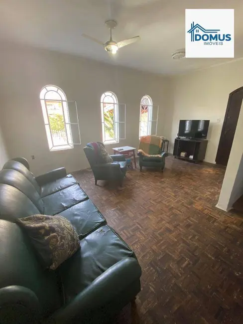 Casa com 2 quartos à venda, 250m2 em Sao Jose Dos Campos - SP - imagem 2 Foto 2 de Casa com 2 quartos à venda, 250m2 em Sao Jose Dos Campos - SP