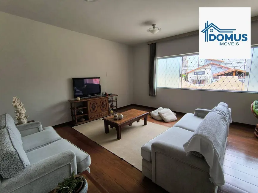 Foto 2 de Casa com 3 quartos à venda, 401m2 em Sao Jose Dos Campos - SP