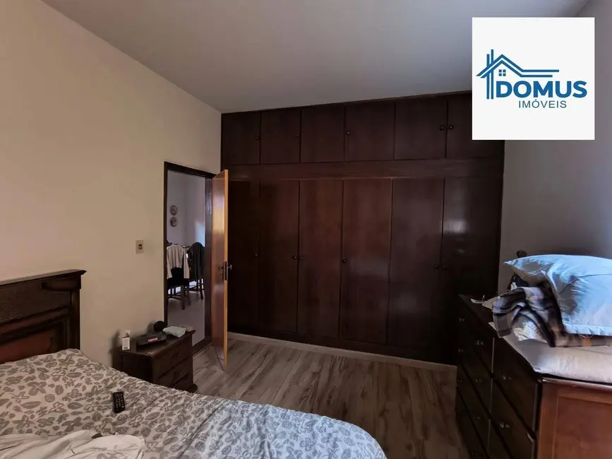 Foto 6 de Casa com 3 quartos à venda, 401m2 em Sao Jose Dos Campos - SP