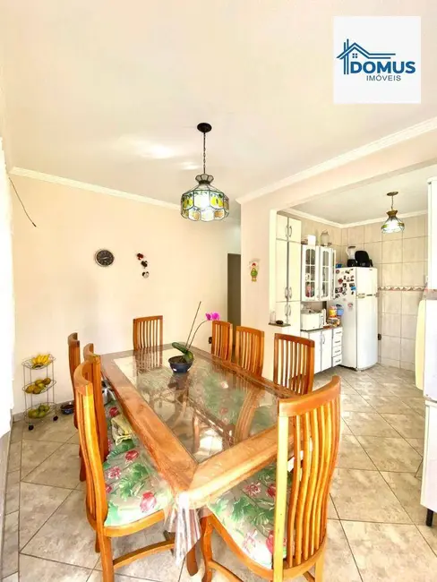 Foto 5 de Casa com 4 quartos à venda, 250m2 em Sao Jose Dos Campos - SP
