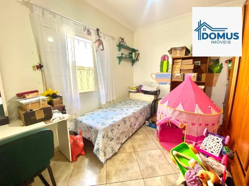 Foto 7 de Casa com 4 quartos à venda, 250m2 em Sao Jose Dos Campos - SP