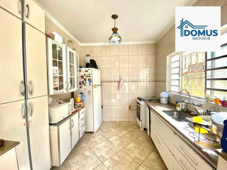 Foto 4 de Casa com 4 quartos à venda, 250m2 em Sao Jose Dos Campos - SP