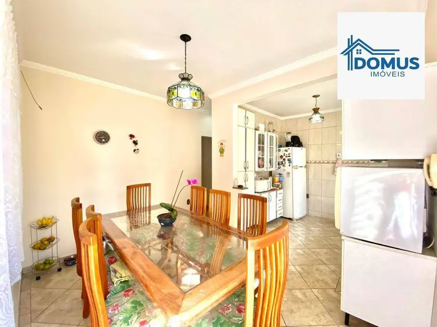 Foto 6 de Casa com 4 quartos à venda, 250m2 em Sao Jose Dos Campos - SP