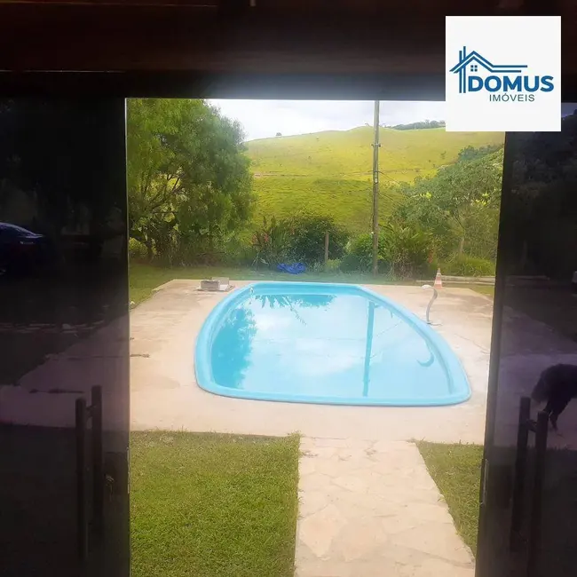 Chácara com 2 quartos para alugar, 10000m2 em Sao Jose Dos Campos - SP - imagem 2 Foto 2 de Chácara com 2 quartos para alugar, 10000m2 em Sao Jose Dos Campos - SP