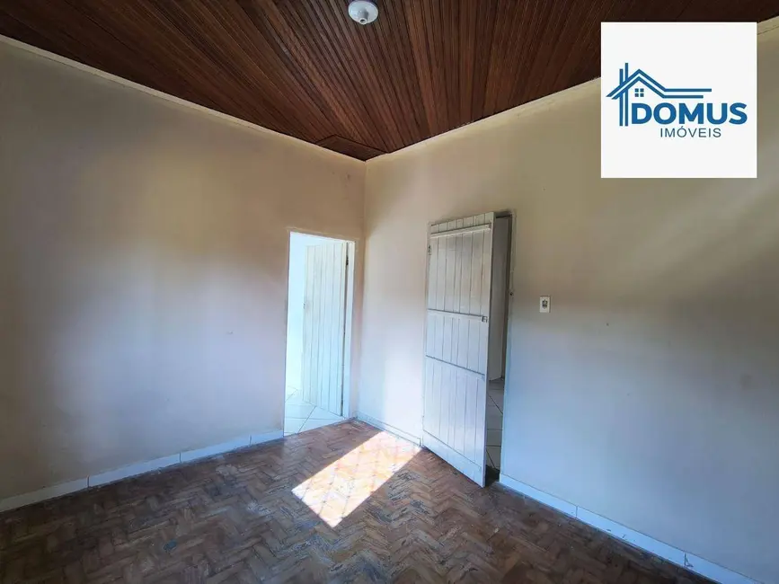 Casa com 3 quartos à venda e para alugar, 270m2 em Sao Jose Dos Campos - SP - imagem 4 Foto 4 de Casa com 3 quartos à venda e para alugar, 270m2 em Sao Jose Dos Campos - SP