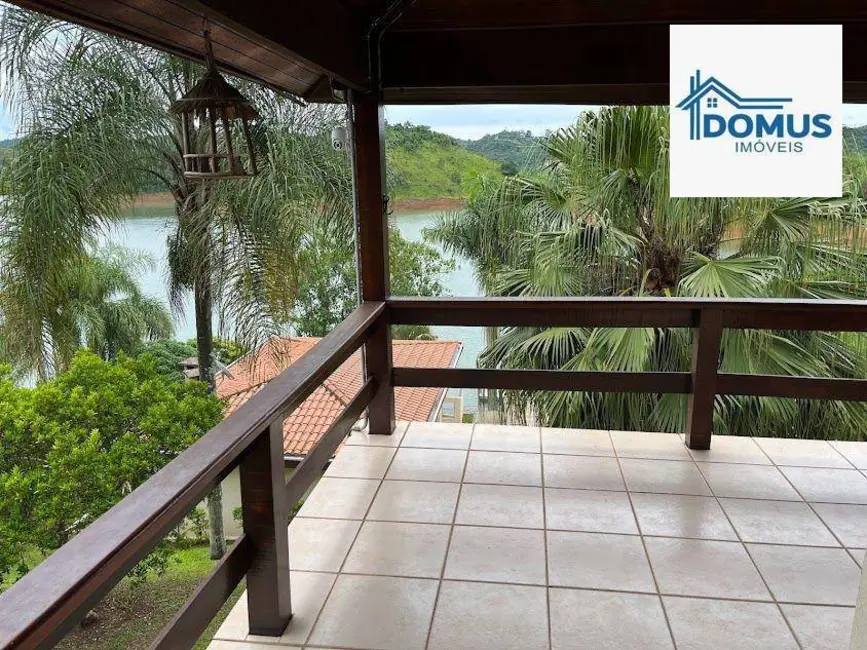 Chácara com 4 quartos à venda, 5000m2 em Chácaras Condomínio Recanto Pássaros II, Jacarei - SP - imagem 9 Foto 9 de Chácara com 4 quartos à venda, 5000m2 em Chácaras Condomínio Recanto Pássaros II, Jacarei - SP