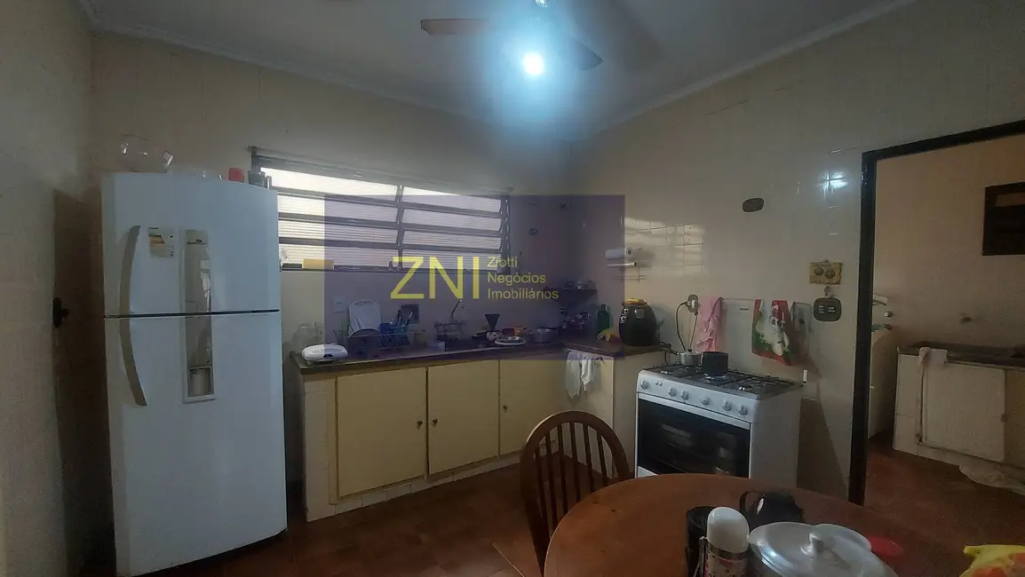 Casa com 3 quartos à venda, 263m2 em Parque dos Bandeirantes, Ribeirao Preto - SP - imagem 3 Foto 3 de Casa com 3 quartos à venda, 263m2 em Parque dos Bandeirantes, Ribeirao Preto - SP