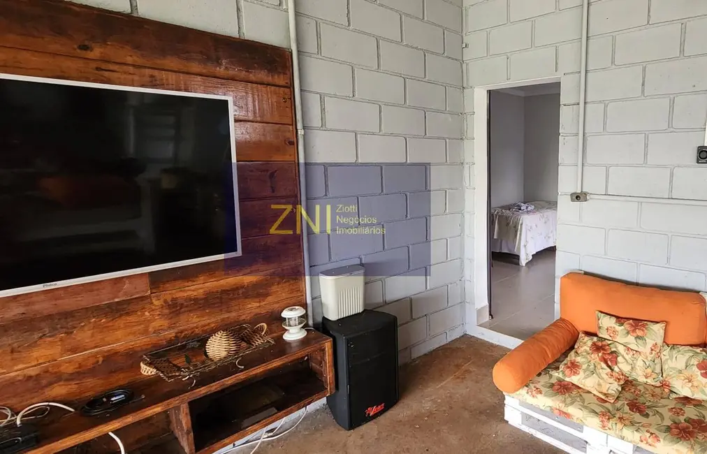 Foto 3 de Chácara com 4 quartos à venda, 3000m2 em Brodowski - SP