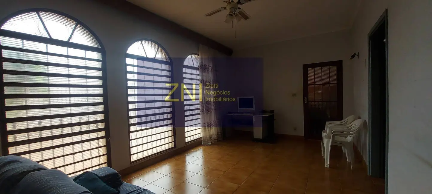 Foto 2 de Casa com 3 quartos à venda, 253m2 em Jardim Paulista, Ribeirao Preto - SP