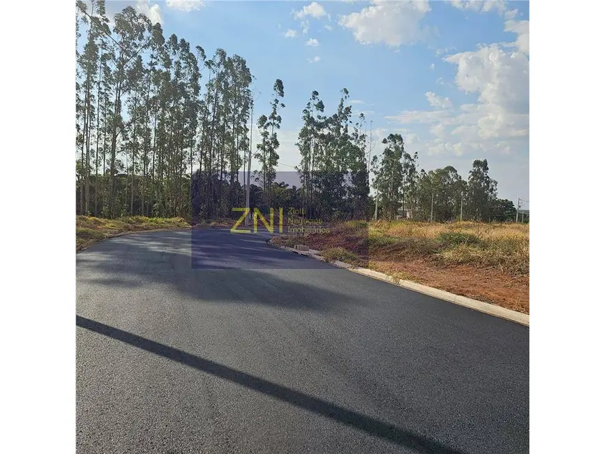 Foto 1 de Terreno / Lote à venda, 250m2 em Batatais - SP