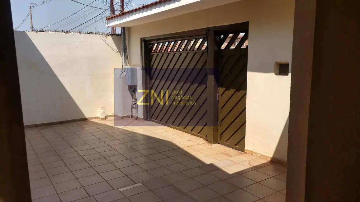 Foto 2 de Casa com 5 quartos à venda, 250m2 em Parque Industrial Avelino Alves Palma, Ribeirao Preto - SP